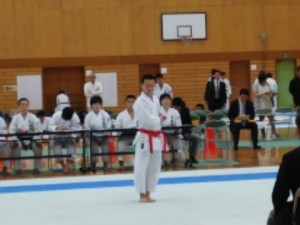 男子個人形
