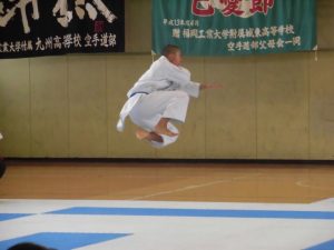 男子個人形