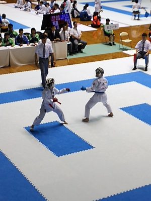 少年女子組手1回戦